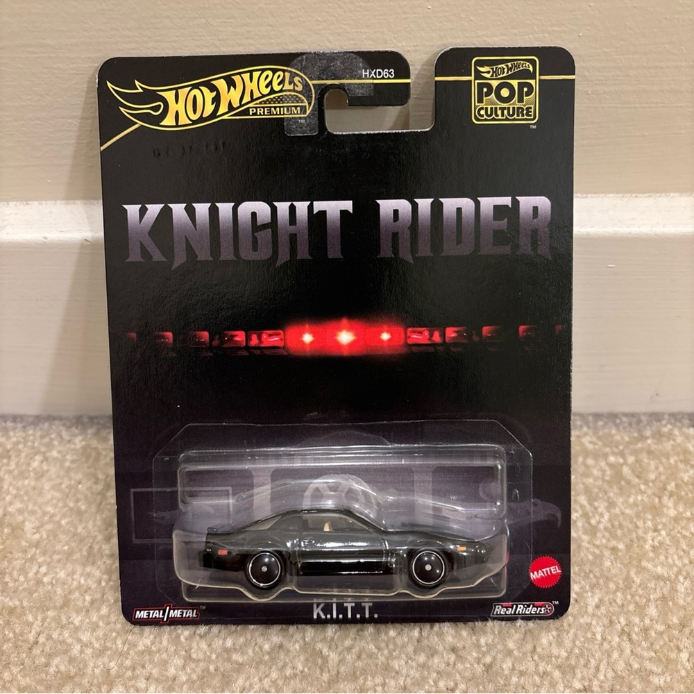 Hot Wheels Premium Knight Rider K.I.T.T. Toy Car HXD63 Pop Culture Series Metal